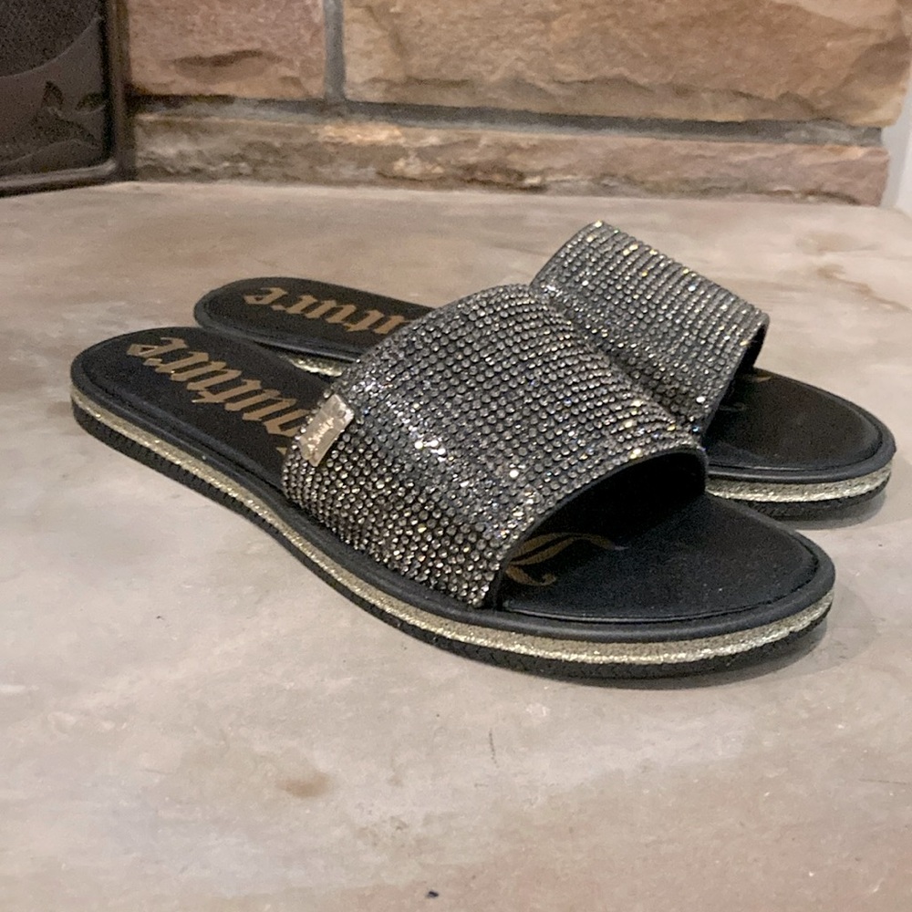 Juicy contour slip sandals size 8